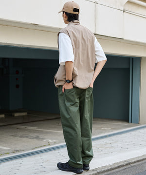 オリーブ モデル:178㎝ Lサイズ着用