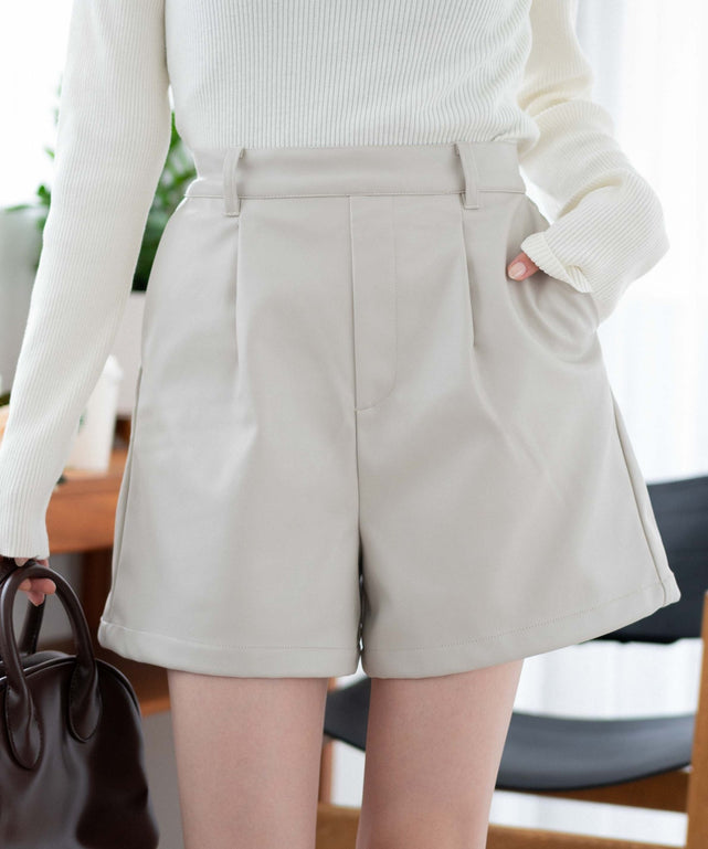 グレージュ　モデル:165cm M着用