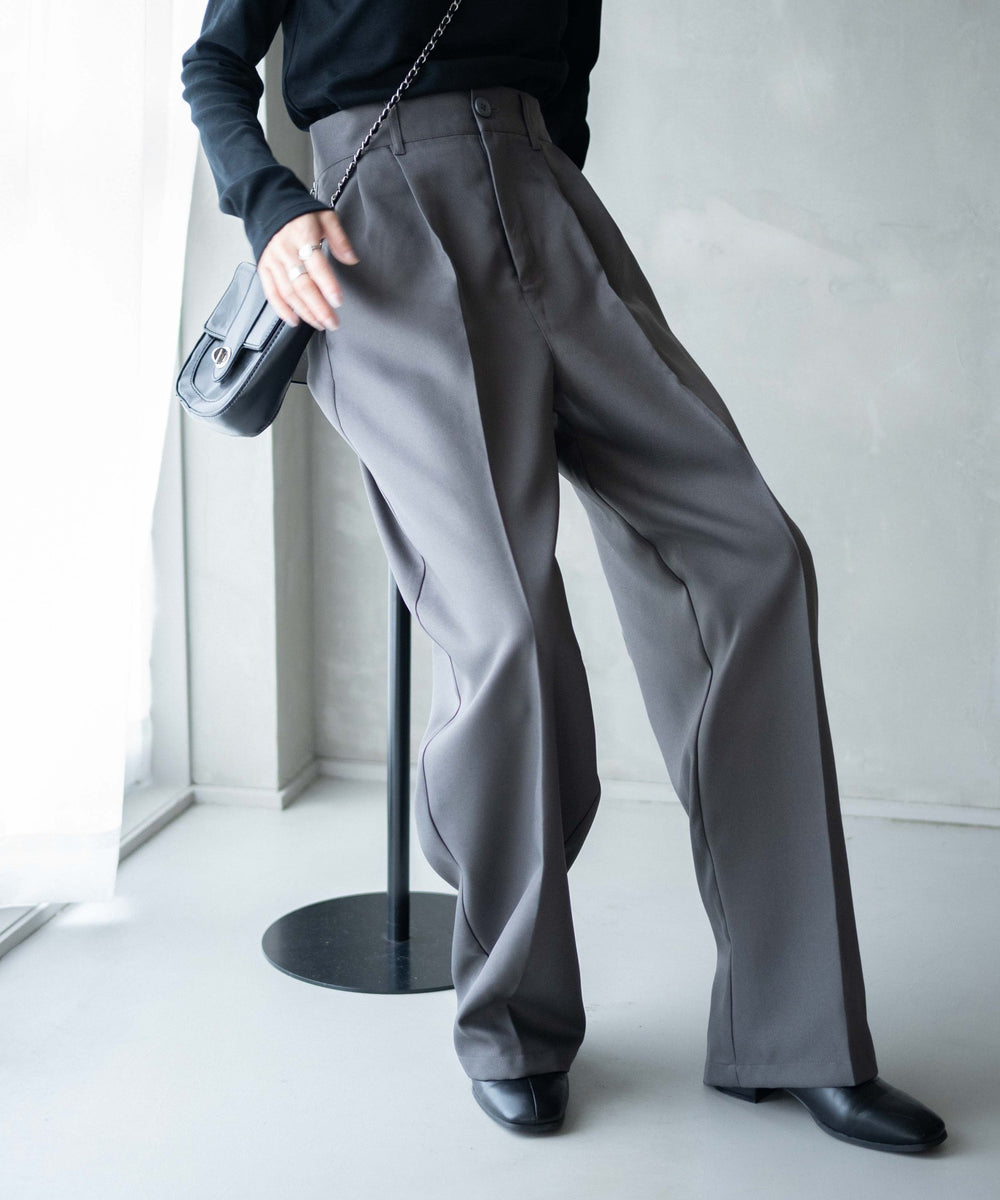 グレー　モデル：161㎝ L着用