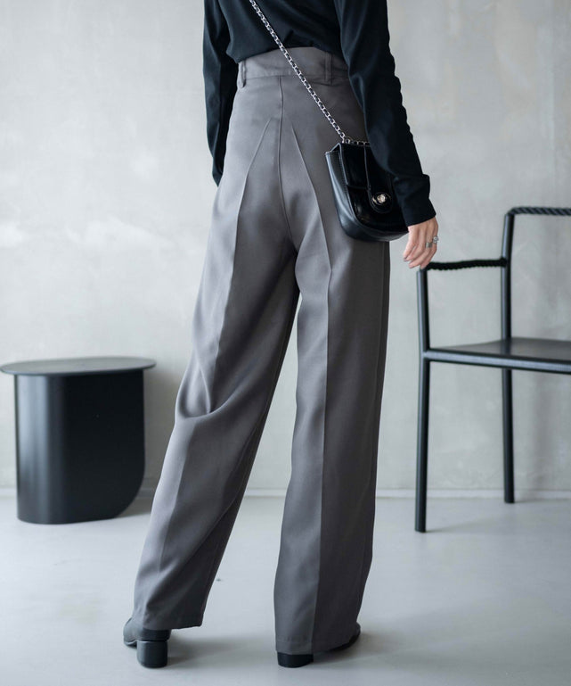 グレー　モデル：161㎝ L着用