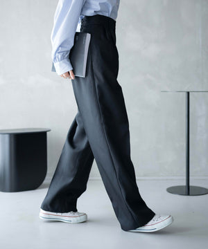 ブラック　モデル：161㎝ L着用