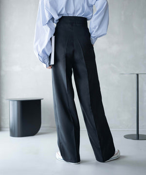 ブラック　モデル：161㎝ L着用