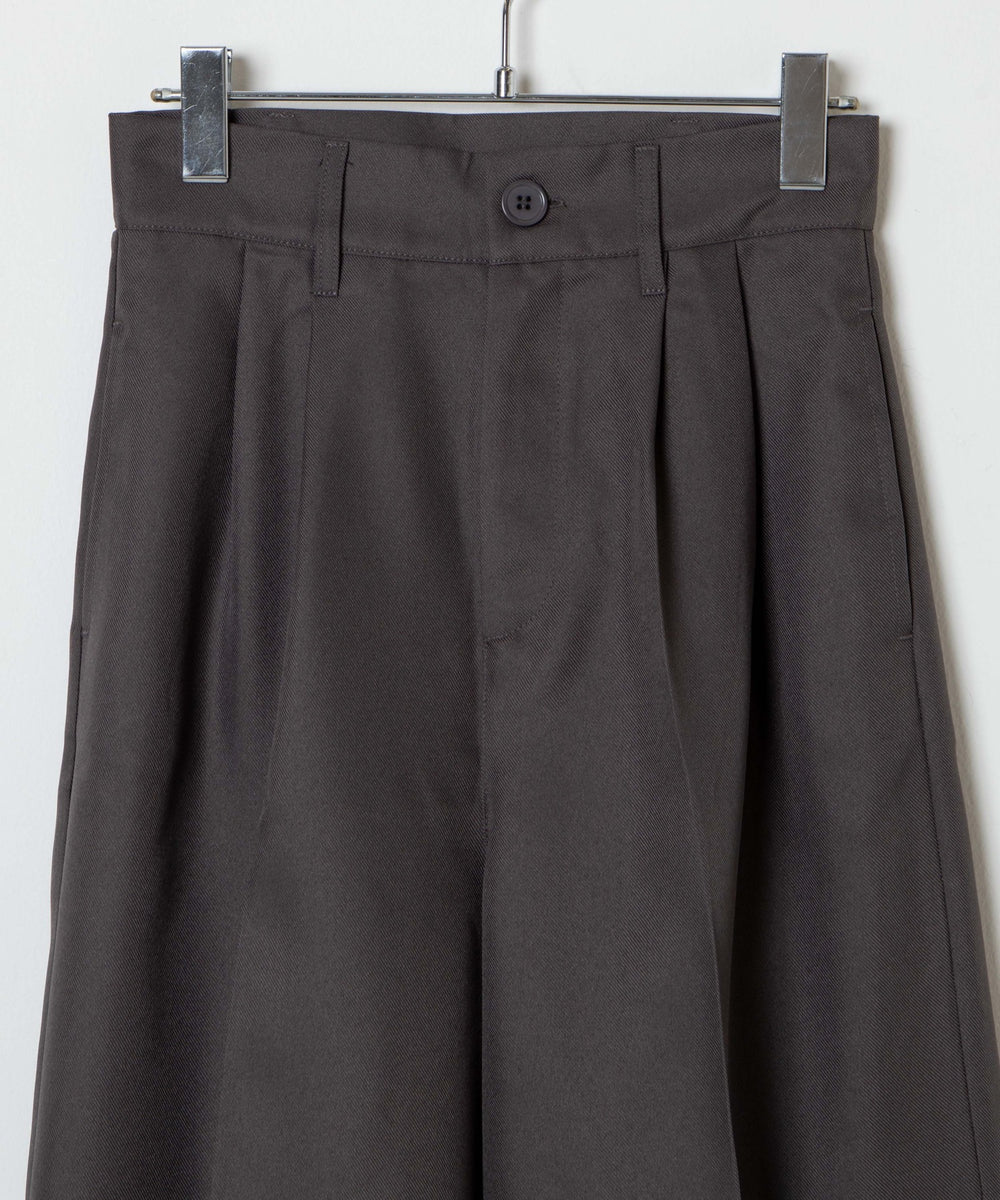 ハイウエストセンタープレスワイドパンツ