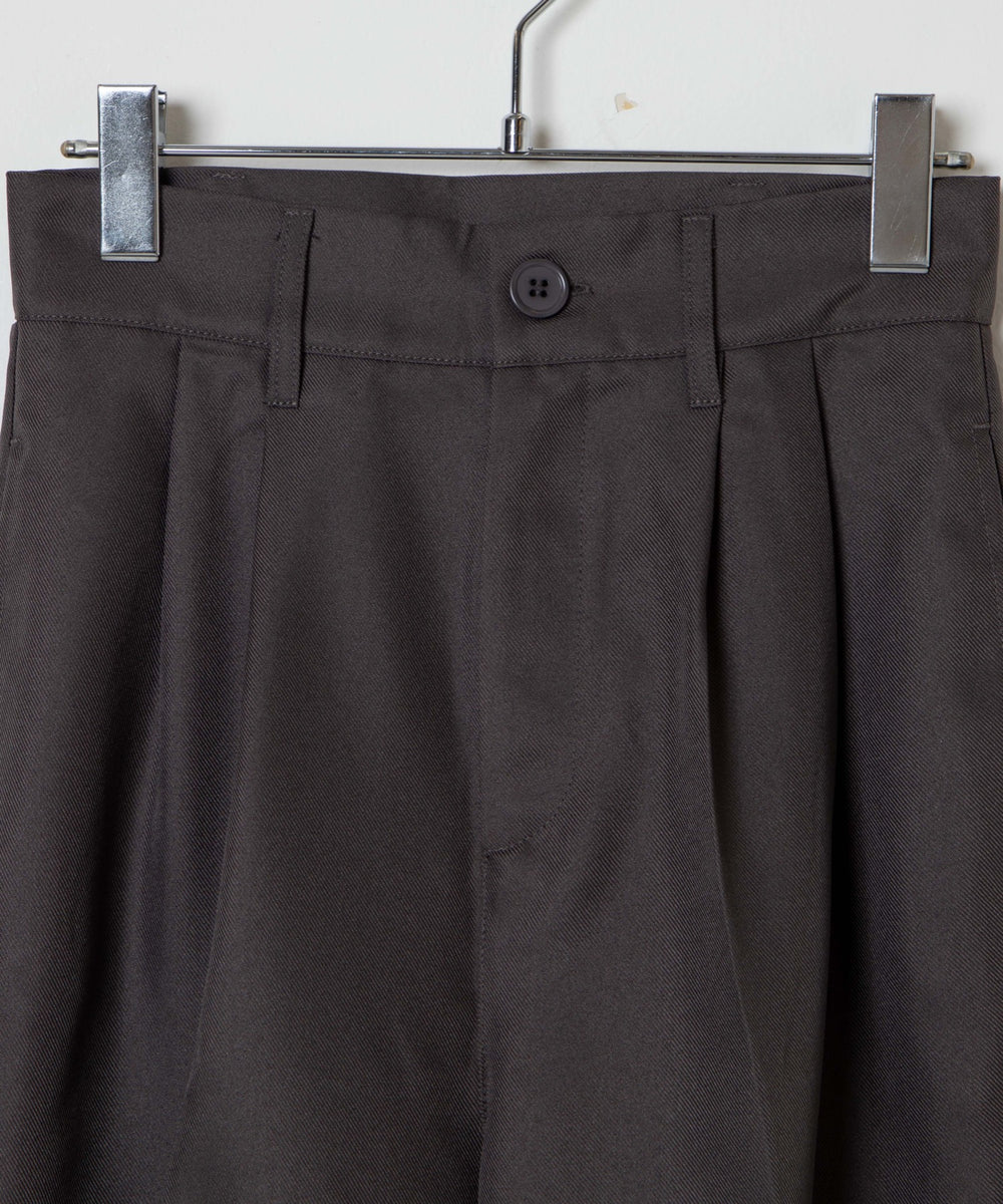 ハイウエストセンタープレスワイドパンツ