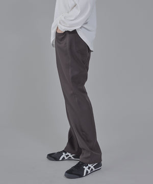 グレー モデル：178cm L着用