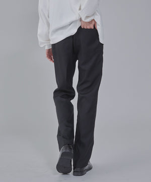 ブラック モデル：178cm L着用