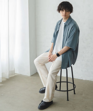 ホワイトアイボリー モデル : 175cm L着用