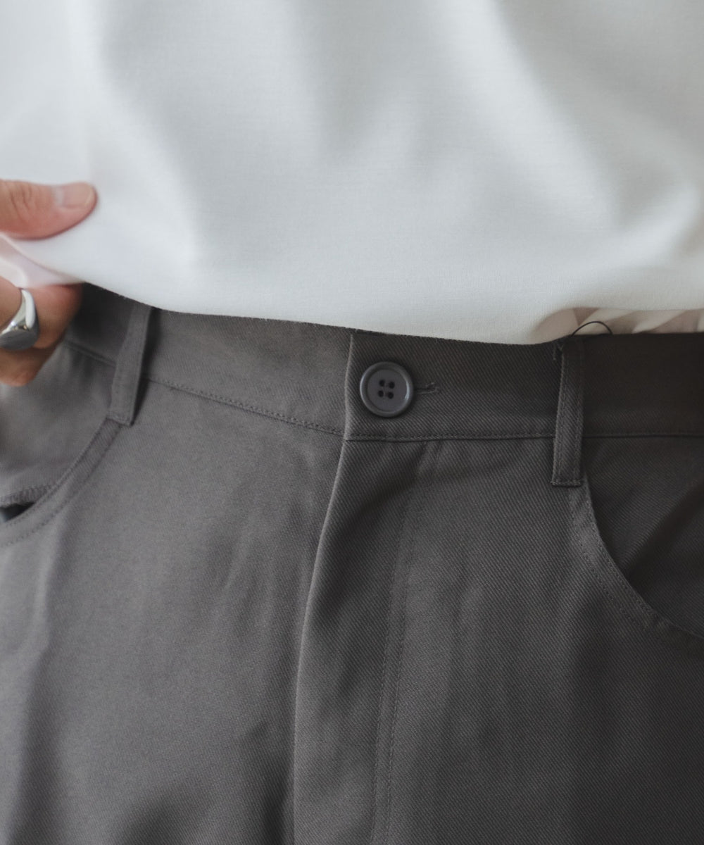 セミフレアスラックス