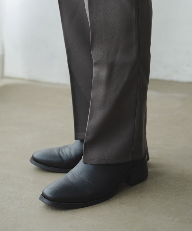 セミフレアスラックス