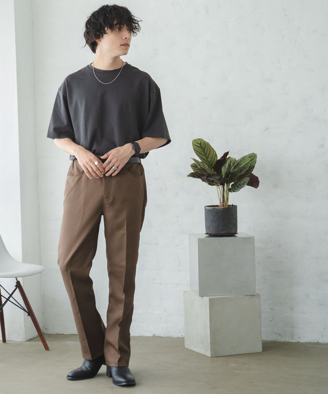 ブラウン モデル : 175cm L着用