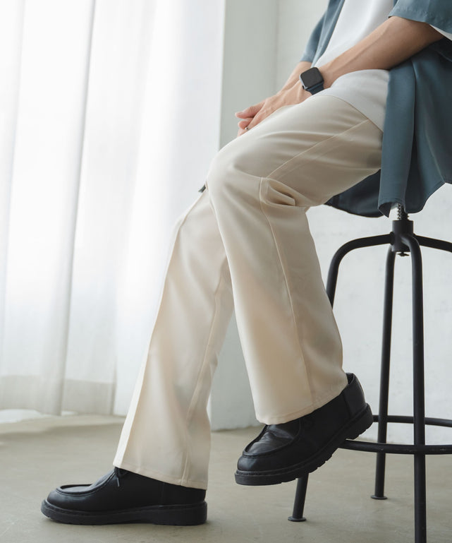 ホワイトアイボリー モデル : 175cm L着用