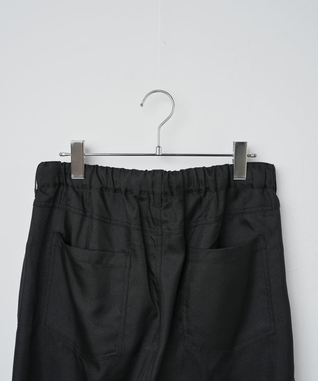 セミフレアスラックス