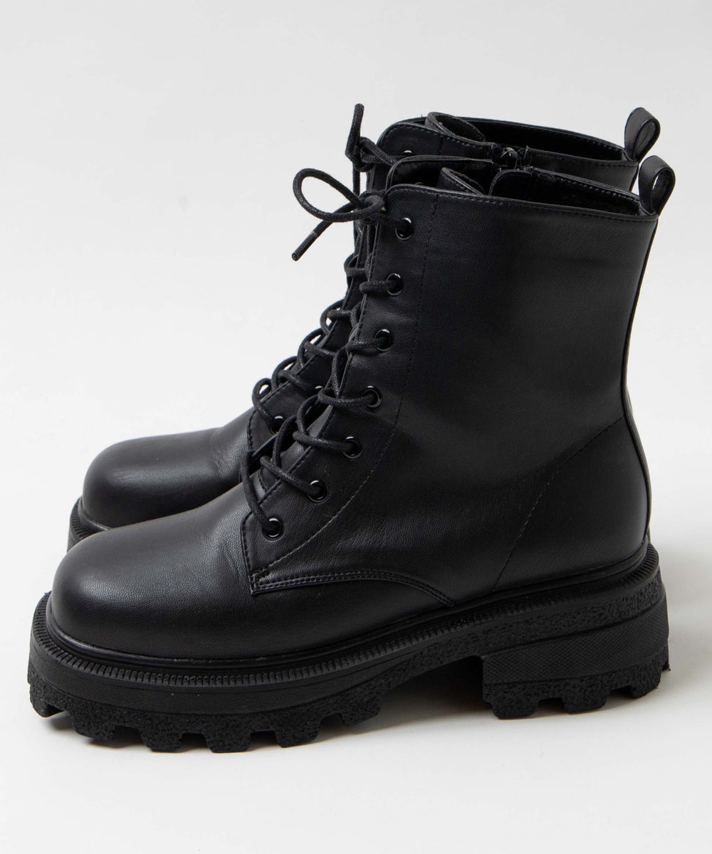 レースアップショートブーツ