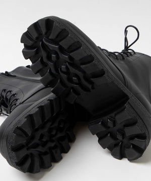 レースアップショートブーツ