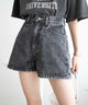 デニム台形ショートパンツ/ブラックケミカル　モデル:161cm M着用