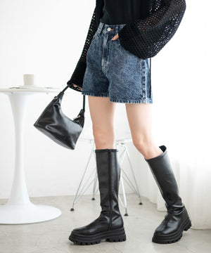 デニム中濃加工　モデル:161cm M着用