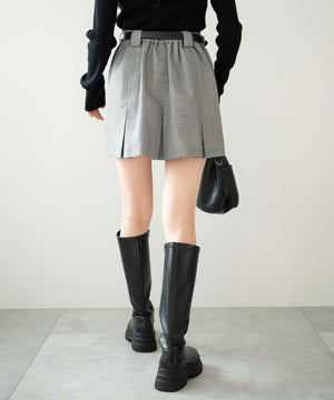 グレー系チェック1　モデル:163cm F着用