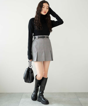 グレー系チェック1　モデル:163cm F着用