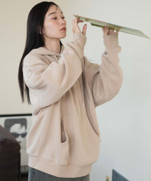 ベージュソノタ 　モデル:161cm M着用