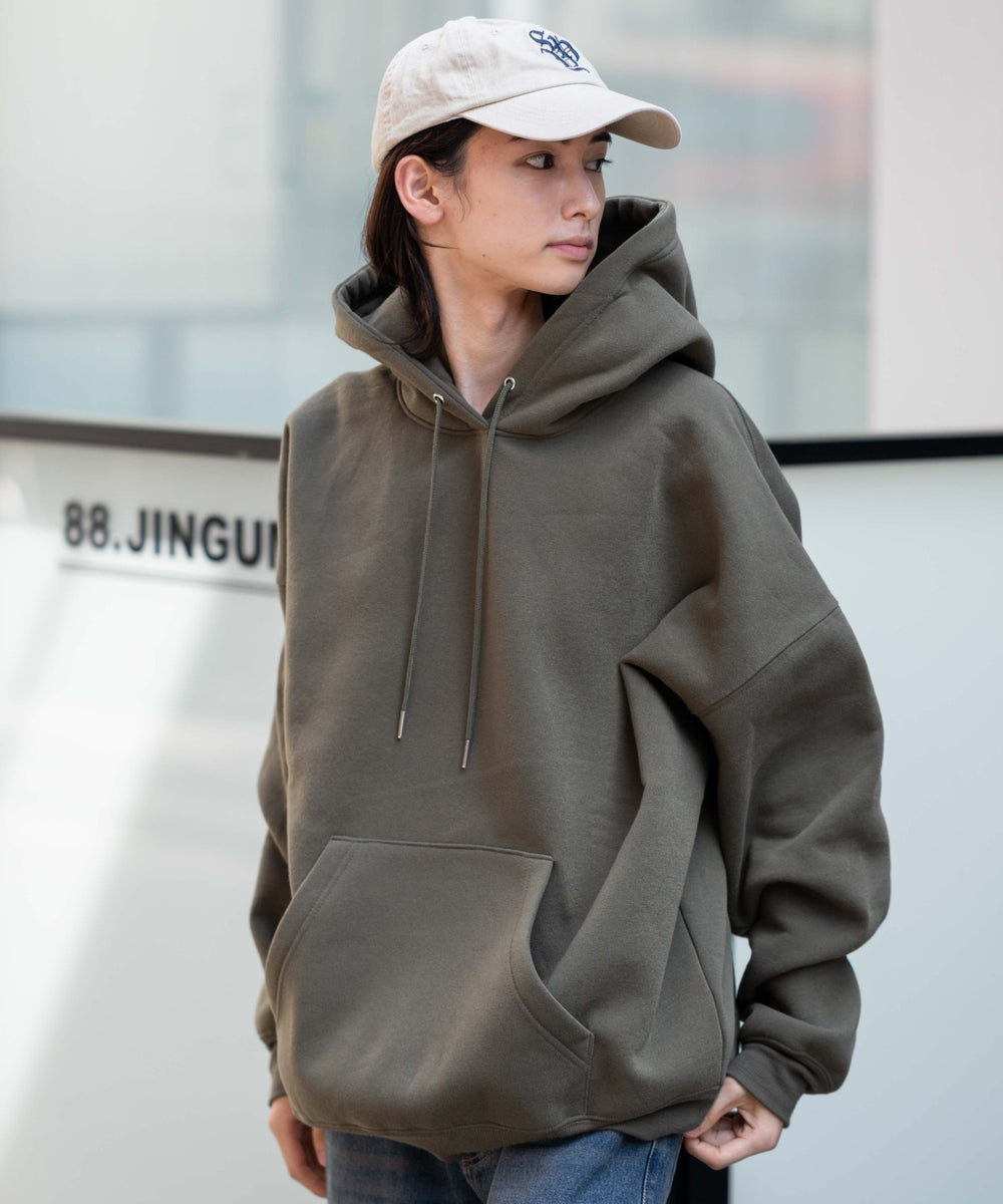 カーキ モデル：175cm L着用