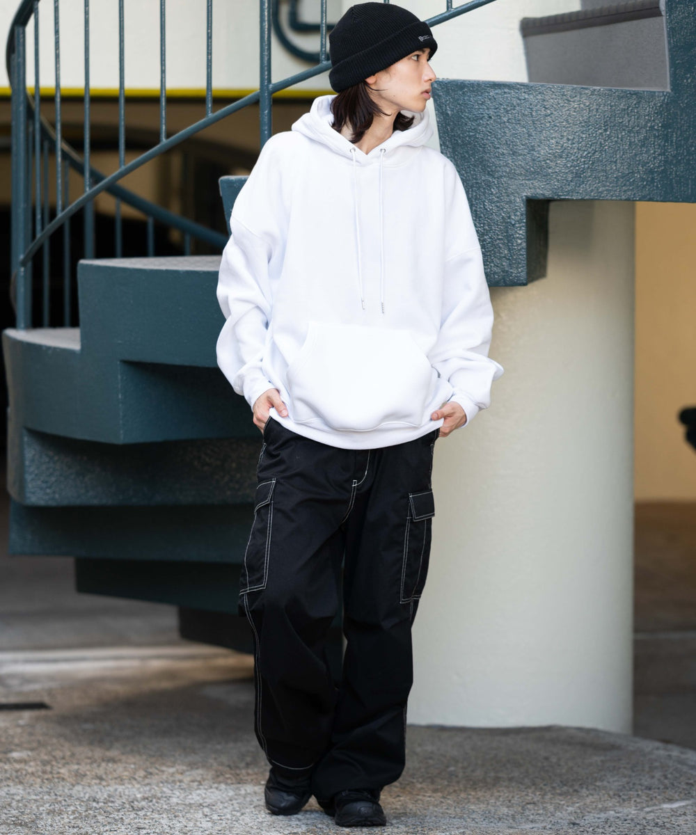 ホワイト モデル：175cm L着用