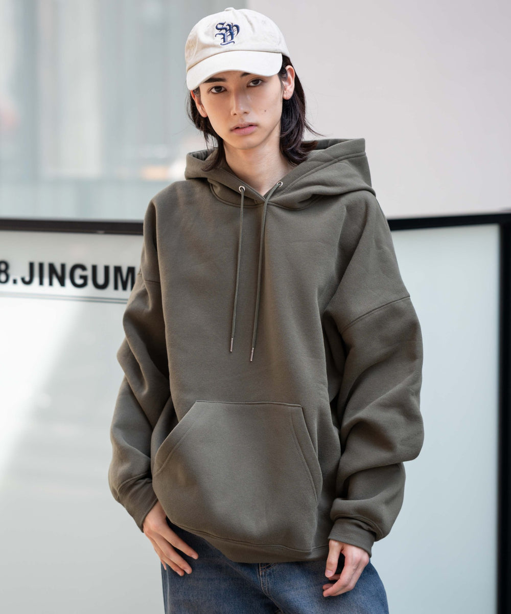 カーキ モデル：175cm L着用