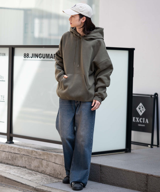 カーキ モデル：175cm L着用