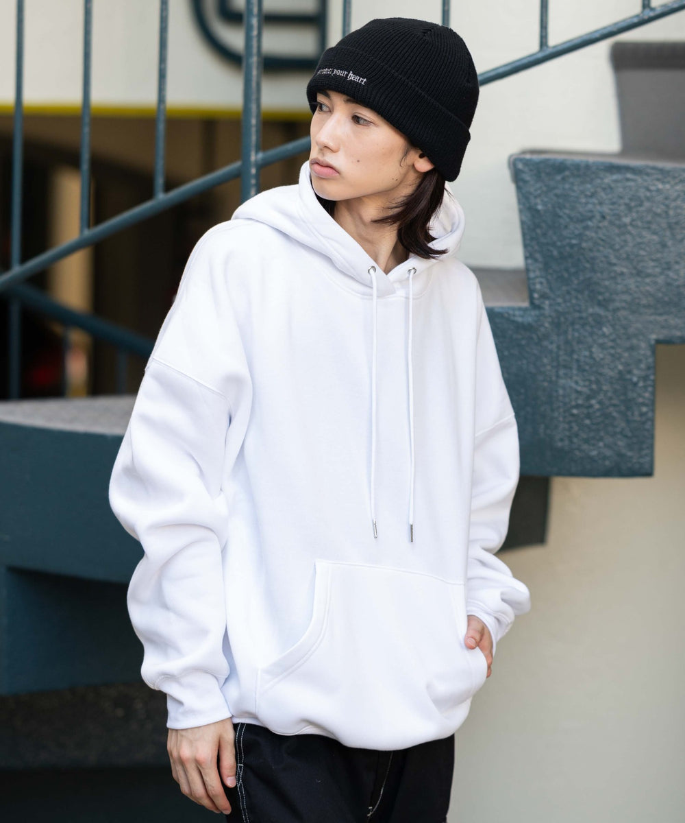 ホワイト モデル：175cm L着用