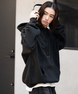 ブラック モデル：175cm L着用