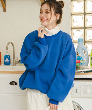 ブルー モデル：162cm M着用