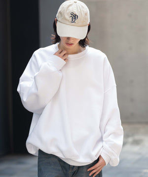 ホワイト モデル：175cm L着用