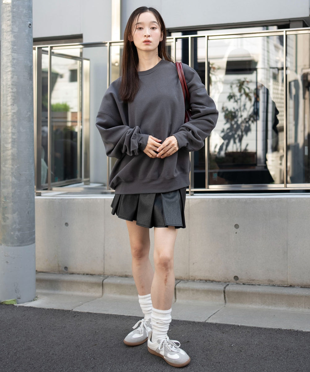 スミクロ　モデル：163cm M着用