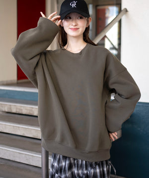 カーキ　モデル：163cm M着用