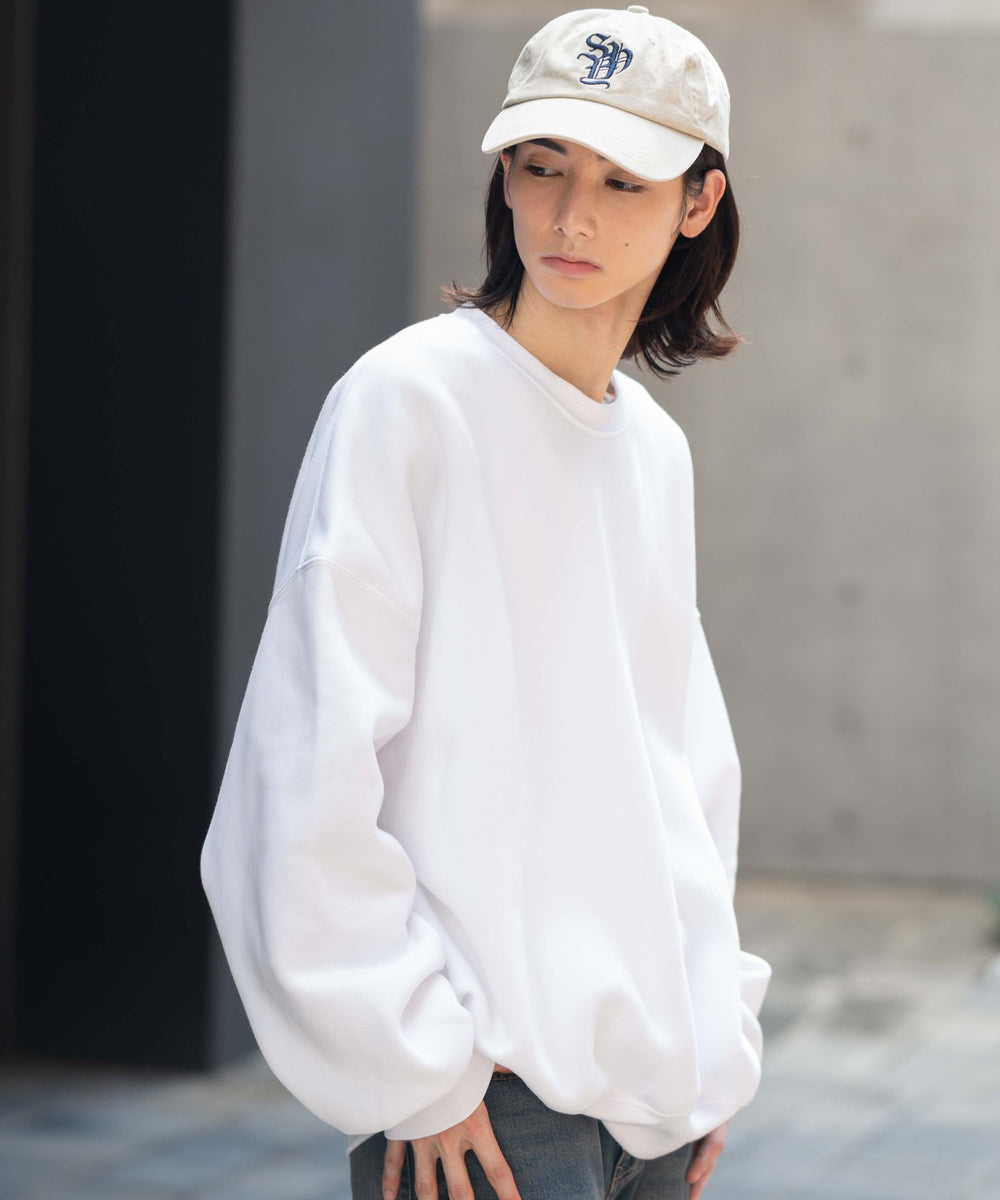 ホワイト モデル：175cm L着用