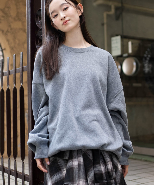 グレーソノタ　モデル：163cm M着用