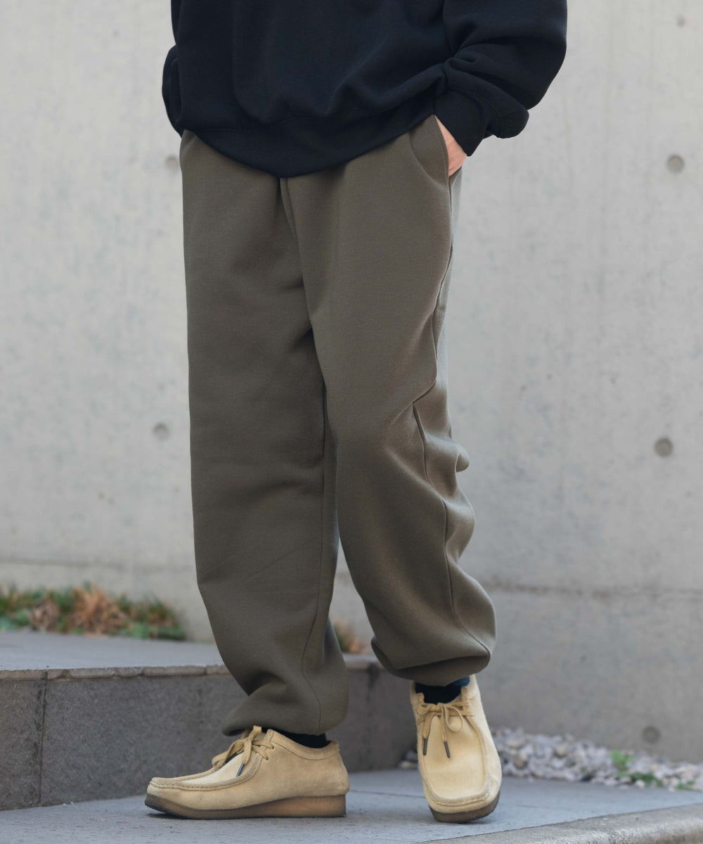 カーキ モデル：175cm L着用