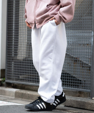 ホワイト モデル：175cm L着用