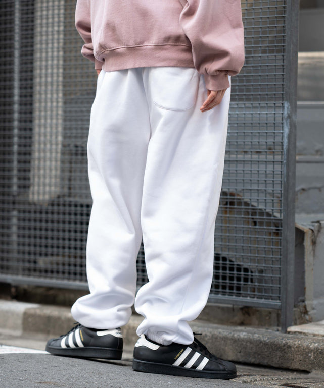 ホワイト モデル：175cm L着用