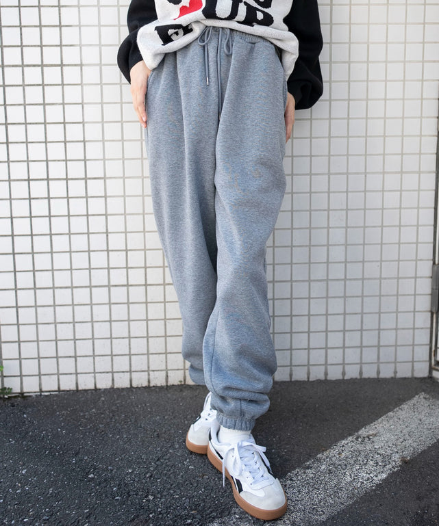 グレーソノタ　モデル：163cm M着用