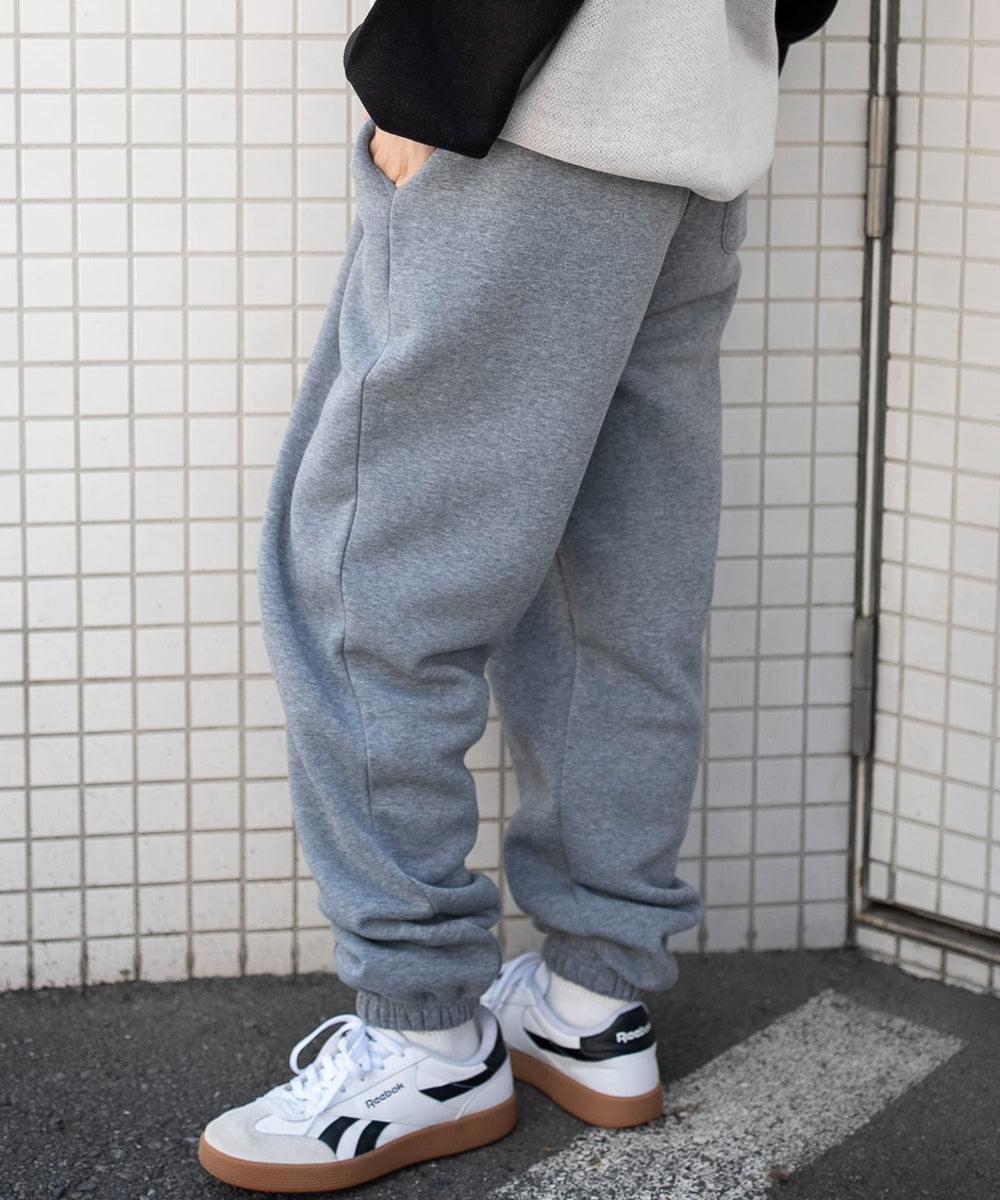 グレーソノタ　モデル：163cm M着用