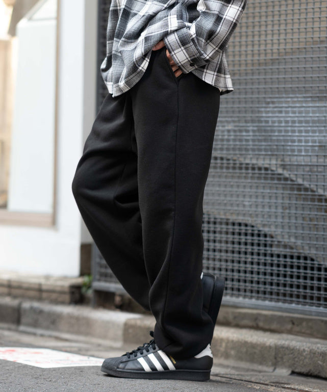 ブラック モデル：175cm L着用