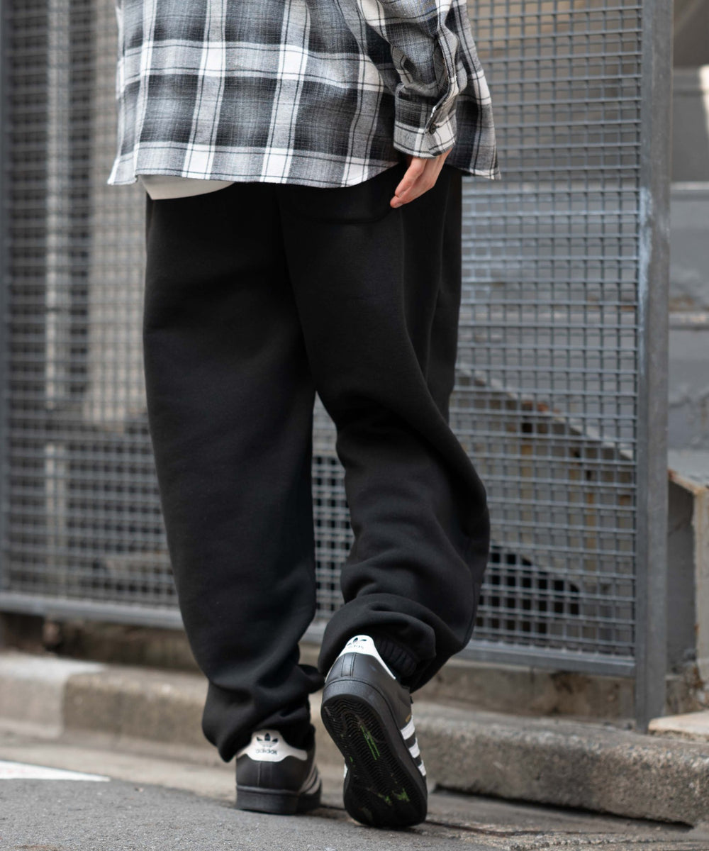 ブラック モデル：175cm L着用