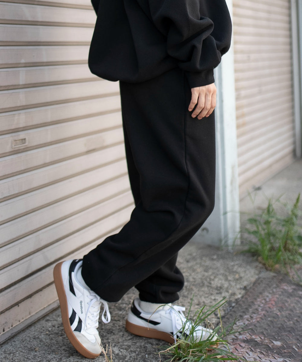 ブラック　モデル：163cm M着用