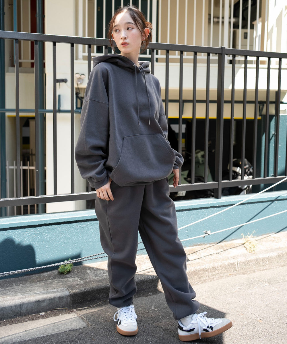 スミクロ　モデル：163cm M着用