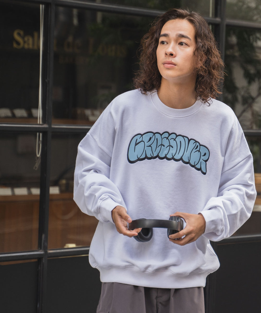 ホワイト モデル：174㎝ L着用