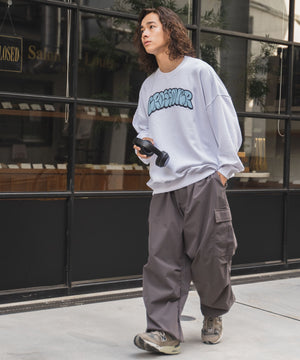 ホワイト モデル：174㎝ L着用