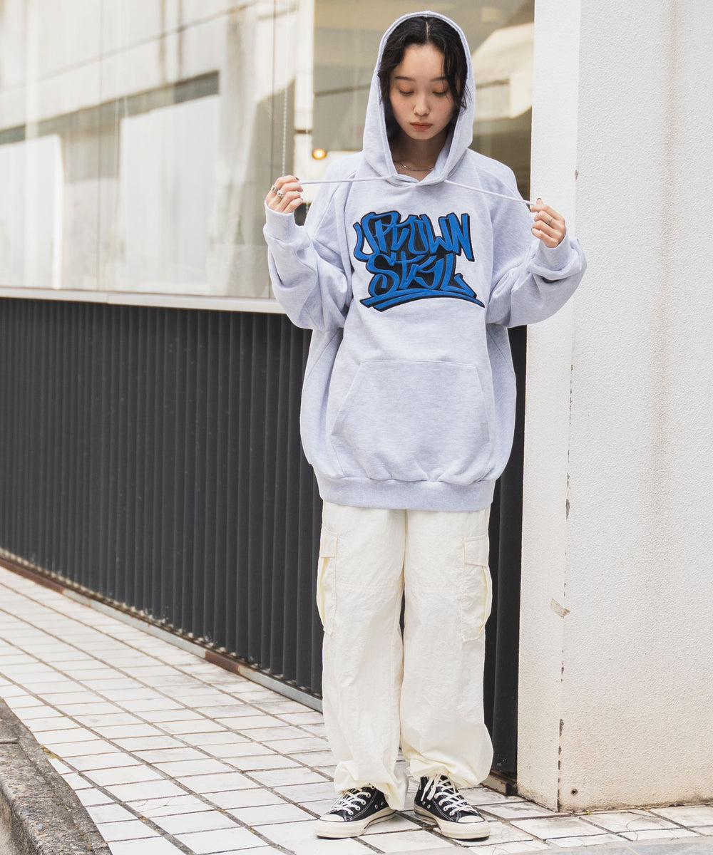 グレー モデル：161cm L着用