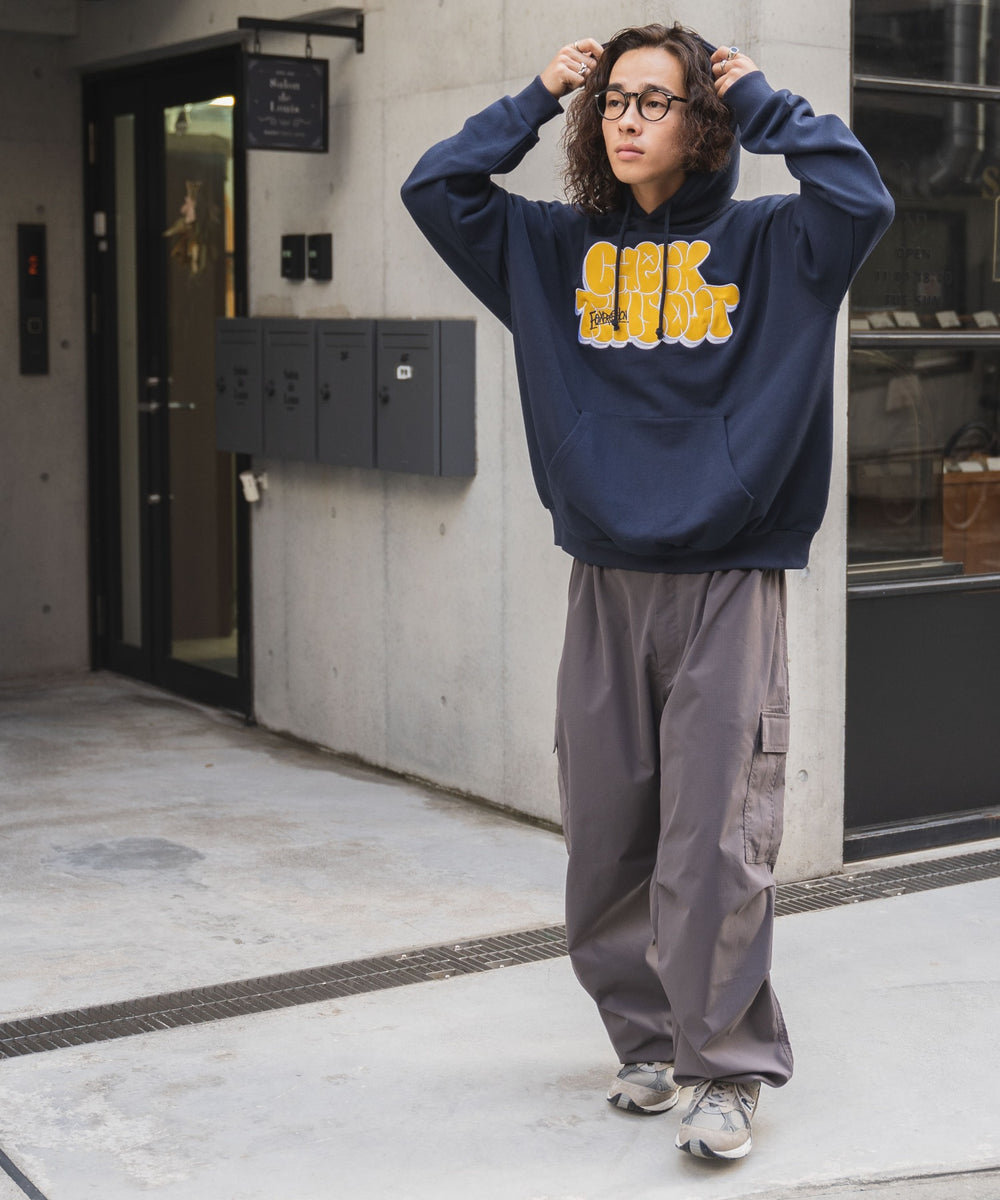 ネイビー モデル：174㎝ L着用