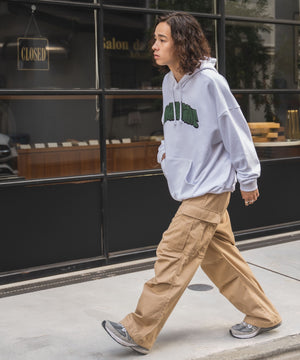 ホワイト モデル：174㎝ L着用