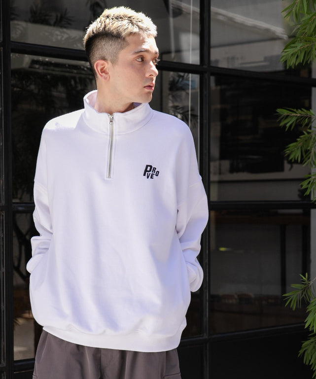 ホワイト モデル：178cm L着用